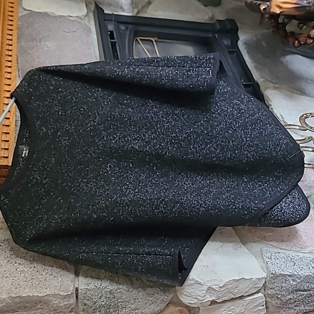 VINTAGE FASHLY K 100% WOOL PONCHO ONE SIZE